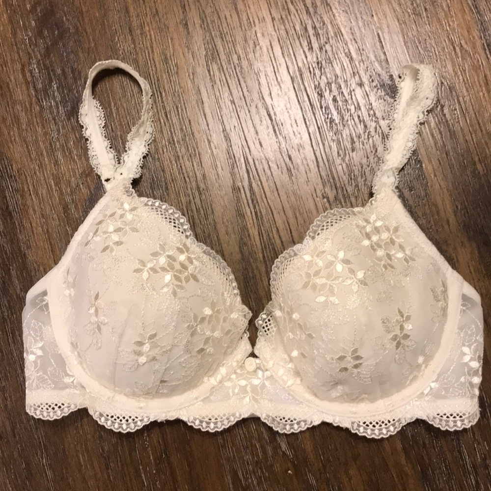 Eileen West bra